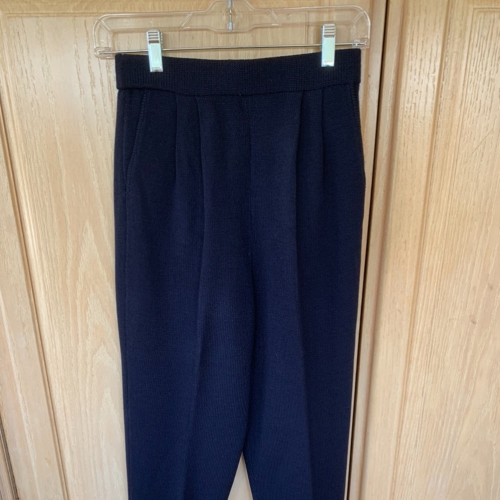 St. John navy blue knit slacks